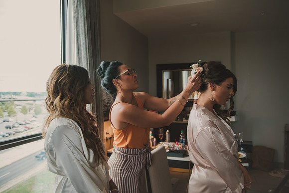 gettingready-bride-59