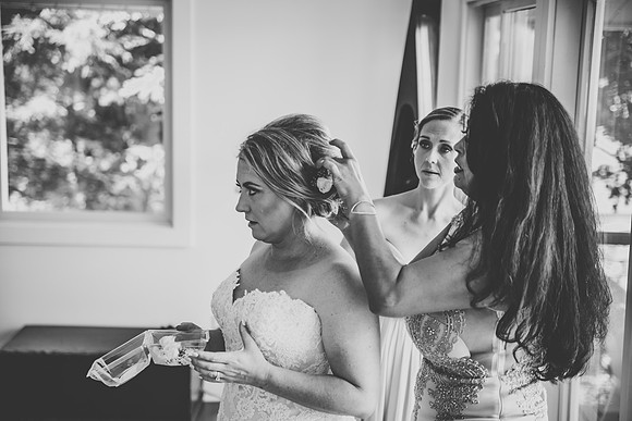 gettingready-bride-85