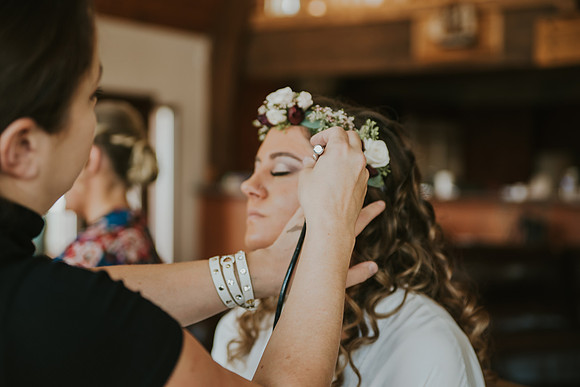 gettingready- bride-170