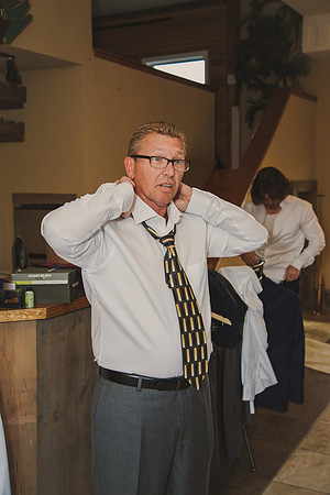 gettingready- groom-18