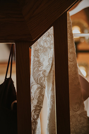 gettingready- bride-104