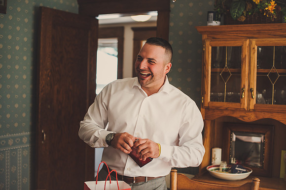 groom-4