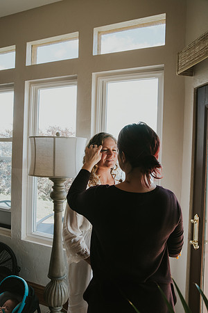 gettingready- bride-80