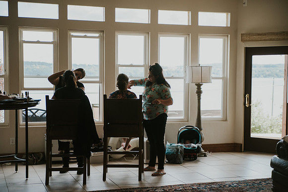 gettingready- bride-35