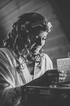 gettingready- bride-135