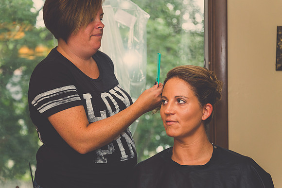 bride-gettingready-22