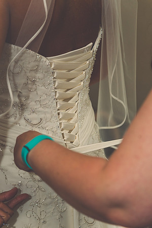 bride-gettingready-55