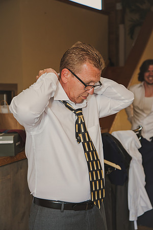 gettingready- groom-17