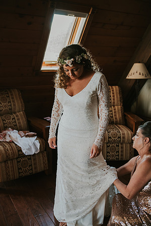 gettingready- bride-240