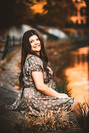 gianna-senior-100