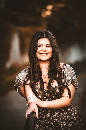 gianna-senior-120