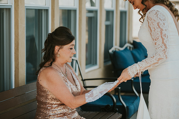 gettingready- bride-272