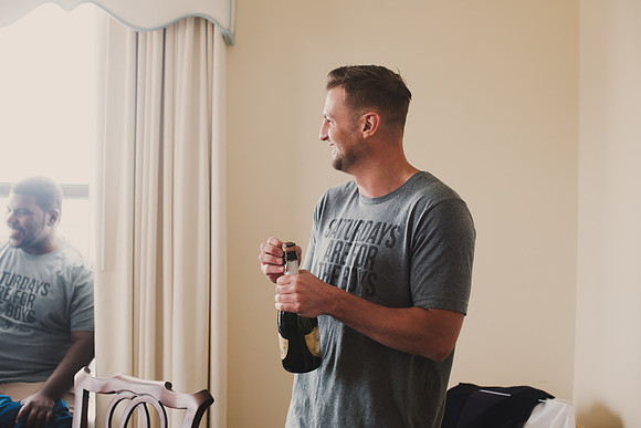 groom-3
