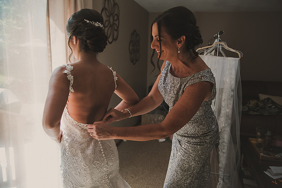 bride-gettingready-82