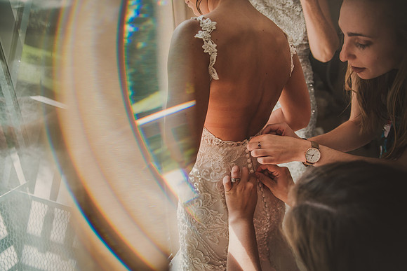 bride-gettingready-87