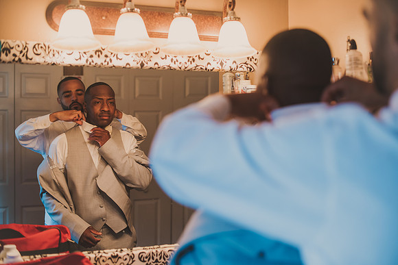 groom-gettingready-35
