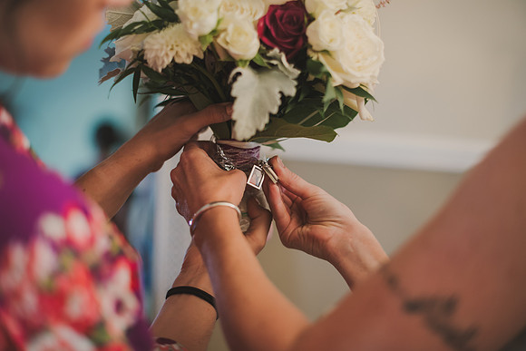 bride-gettingready-16