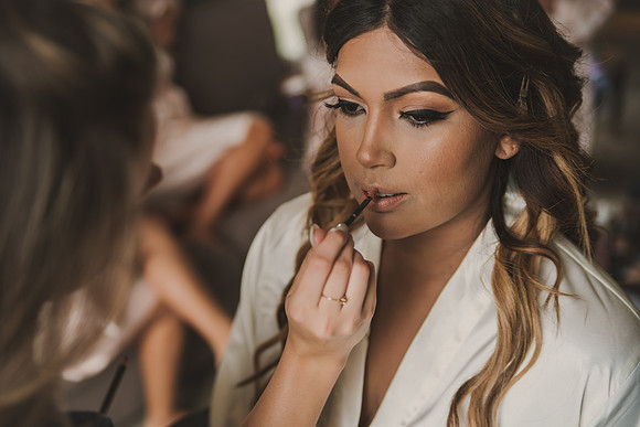gettingready-bride-16