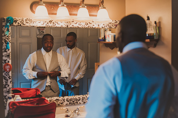 groom-gettingready-25