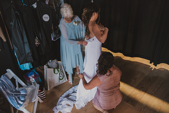 gettingready-27