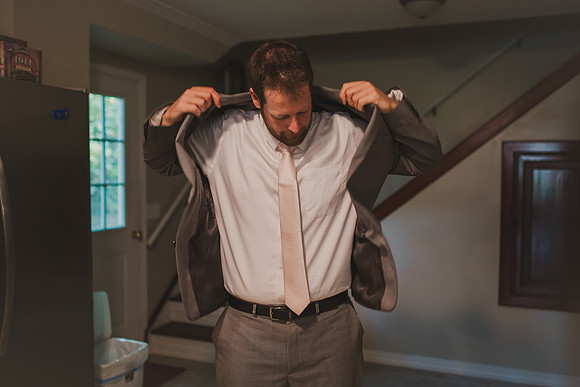 gettingready-groom-11