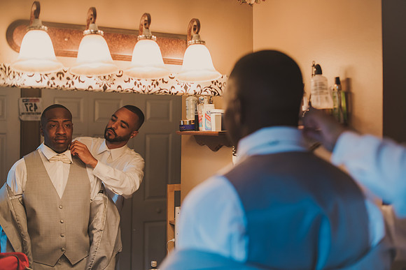 groom-gettingready-34
