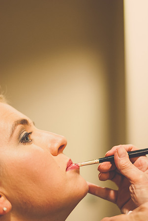 getting ready-bride-4