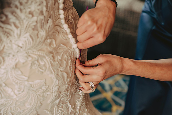bridegettingready-44