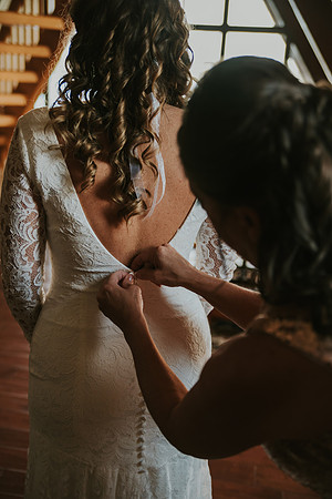 gettingready- bride-252
