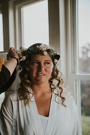 gettingready- bride-90