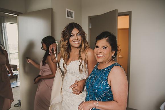 gettingready-bride-152