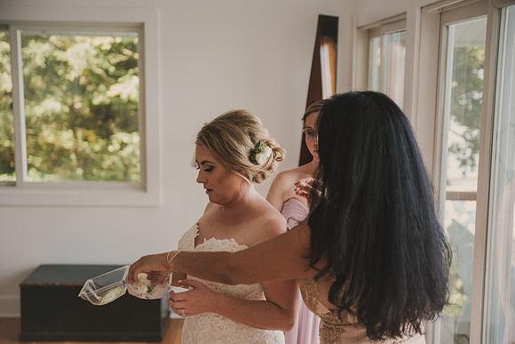 gettingready-bride-86
