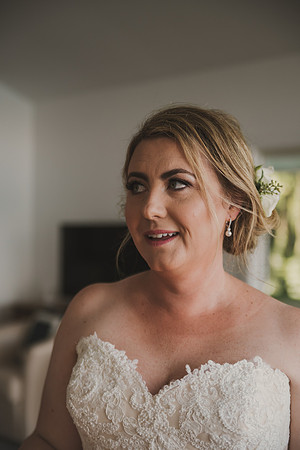 gettingready-bride-96