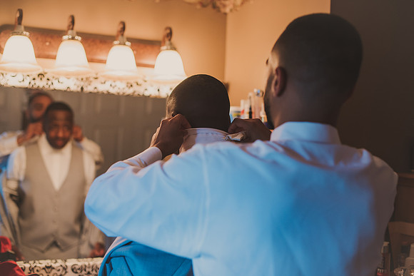 groom-gettingready-29