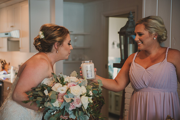 gettingready-bride-150