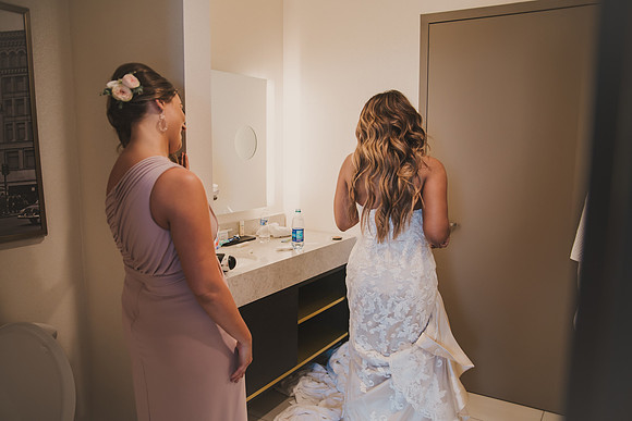 gettingready-bride-131
