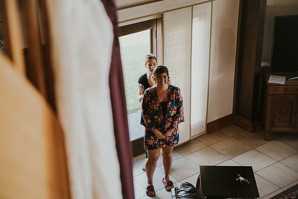 gettingready- bride-100