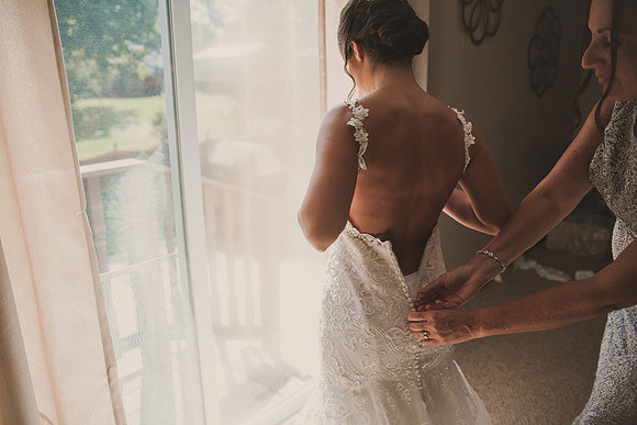 bride-gettingready-81