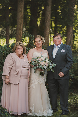 gettingready-bride-100