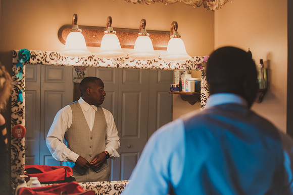groom-gettingready-26
