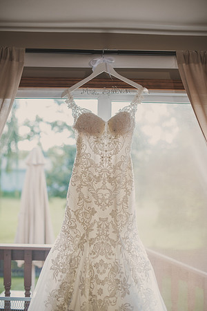 bride-gettingready-2