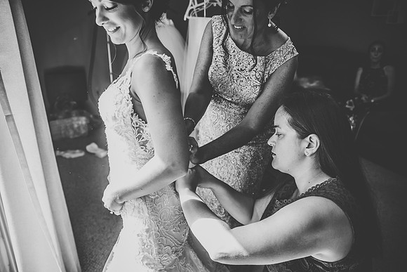 bride-gettingready-86