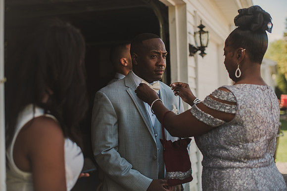 groom-gettingready-50