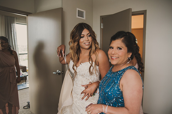 gettingready-bride-151